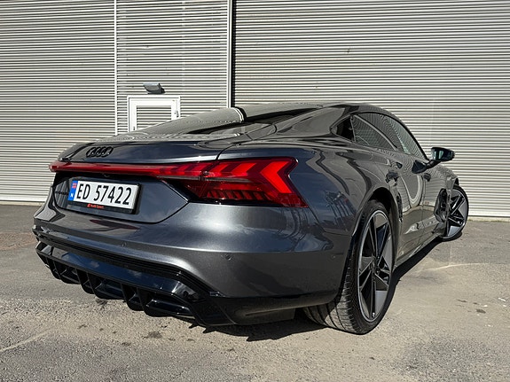 Audi e-tron GT 18 of 30