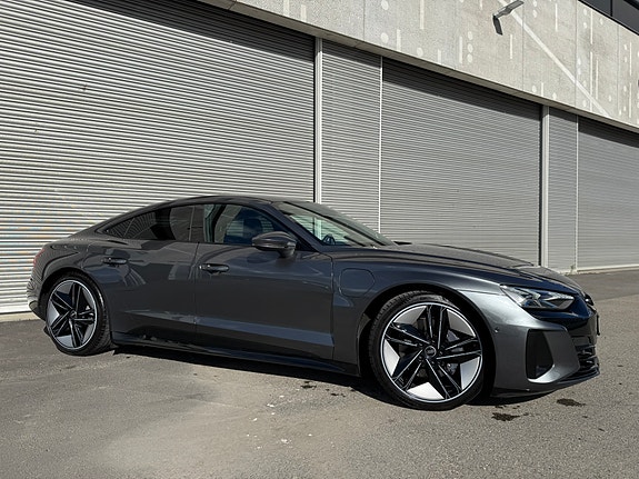 Audi e-tron GT 4 of 30