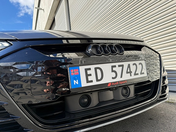 Audi e-tron GT 28 of 30