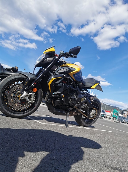 MV Agusta Brutale 800 Dragster 6 of 17