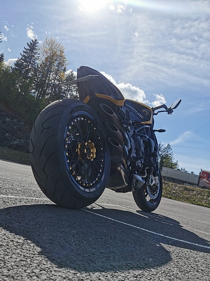 MV Agusta Brutale 800 Dragster 8 of 17
