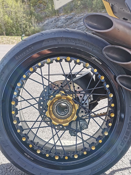 MV Agusta Brutale 800 Dragster 17 of 17