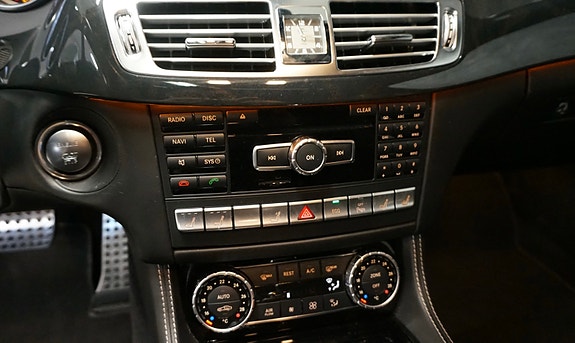 Mercedes-Benz CLS63 27 of 30