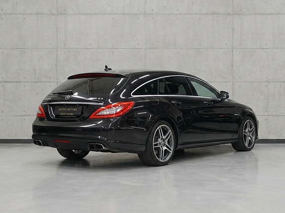 Mercedes-Benz CLS63 3 of 5
