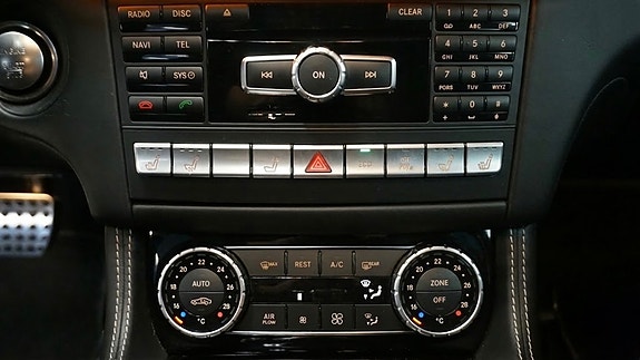 Mercedes-Benz CLS63 28 of 30