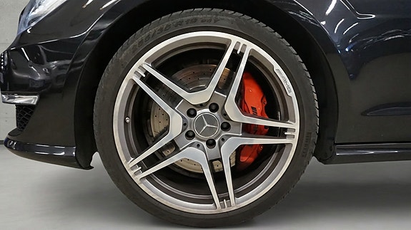 Mercedes-Benz CLS63 7 of 30