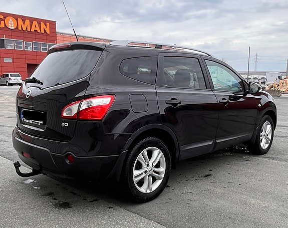 Nissan Qashqai+2 5 of 5