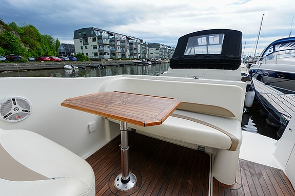 NY PRIS! Velholdt Glastron GS 279 med Volvo Penta 350 hk V8. Motorblokk fra 2017 16 of 30