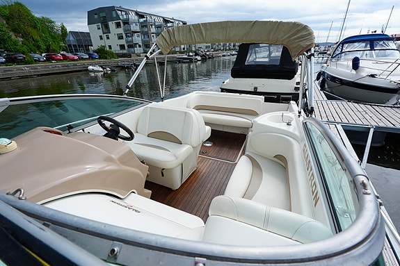 NY PRIS! Velholdt Glastron GS 279 med Volvo Penta 350 hk V8. Motorblokk fra 2017 18 of 30