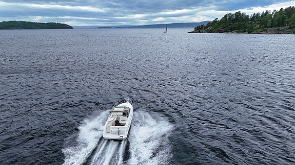 NY PRIS! Velholdt Glastron GS 279 med Volvo Penta 350 hk V8. Motorblokk fra 2017 10 of 30
