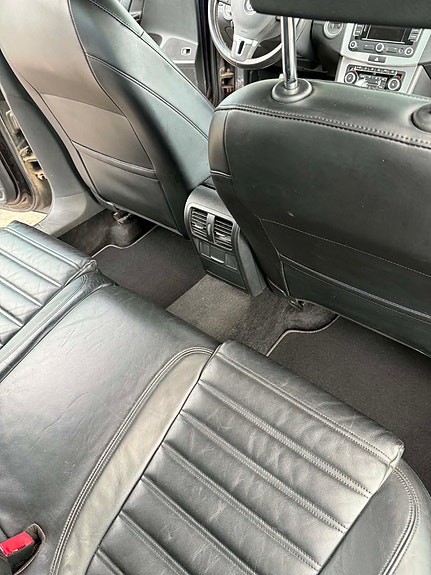 Volkswagen Passat 16 of 27