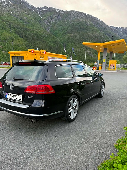 Volkswagen Passat 25 of 27
