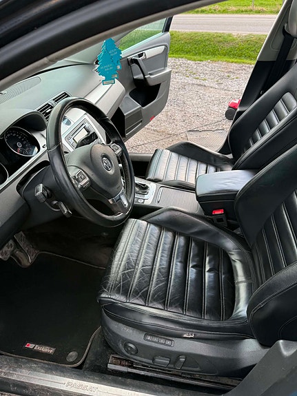 Volkswagen Passat 15 of 27