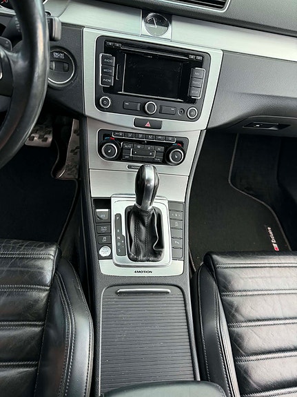Volkswagen Passat 20 of 27