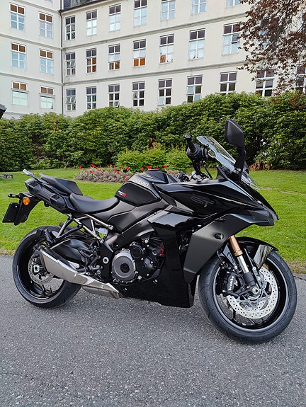 Suzuki GSX-S 1000 GT 4 of 21