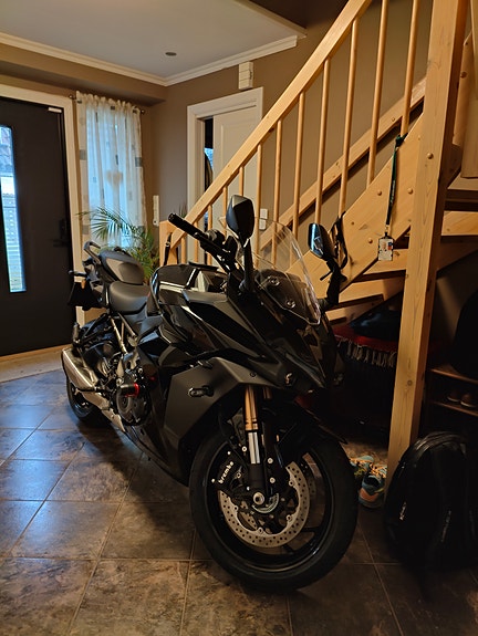 Suzuki GSX-S 1000 GT 20 of 21