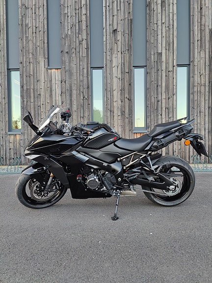 Suzuki GSX-S 1000 GT 15 of 21