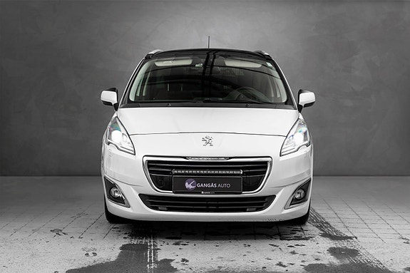 Peugeot 5008 2 of 24