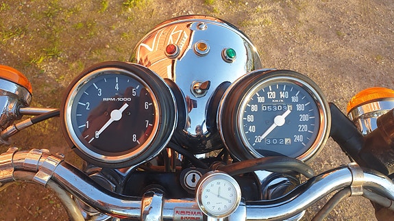 Triumph BONNEVILLE 7 of 10