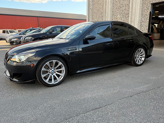 BMW M5 3 of 5