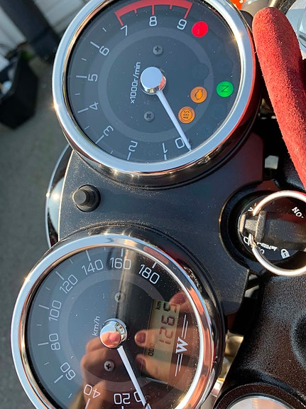 Kawasaki W 800 3 of 5