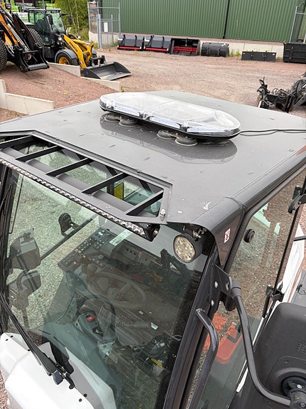 Bobcat L95 / Snöfräs / S o V Däck 4 of 5