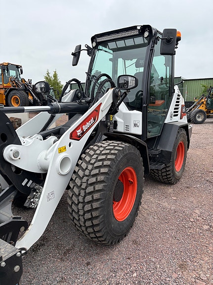 Bobcat L95 / Snöfräs / S o V Däck 2 of 5