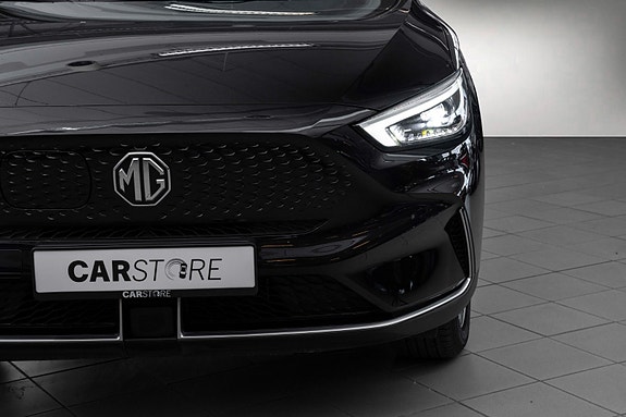 MG ZS EV 4 of 5