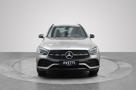 Mercedes-Benz GLC300 de 2 of 5