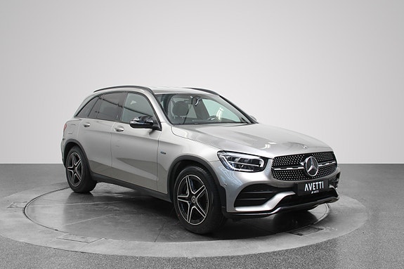 Mercedes-Benz GLC300 de 3 of 5
