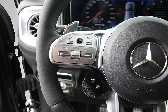 Mercedes-Benz G63 25 of 30