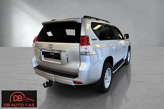 Toyota Land Cruiser 4 of 5
