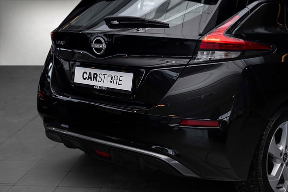 Nissan Leaf 4 of 5