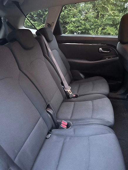 Kia Carens 8 of 14