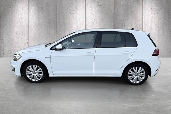 Volkswagen e-Golf VII 4 of 5
