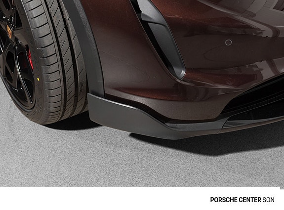 Porsche Taycan Cross Turismo 20 of 30