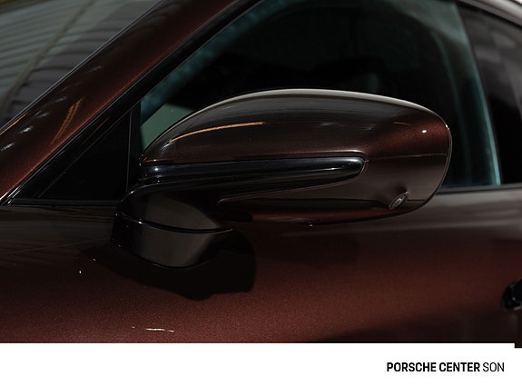 Porsche Taycan Cross Turismo 16 of 30