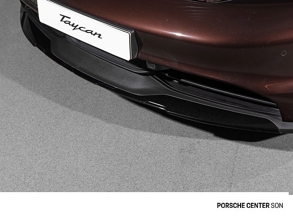 Porsche Taycan Cross Turismo 15 of 30