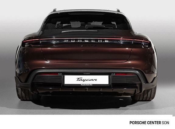 Porsche Taycan Cross Turismo 11 of 30