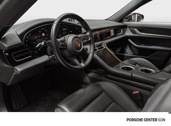 Porsche Taycan Cross Turismo 4 of 30