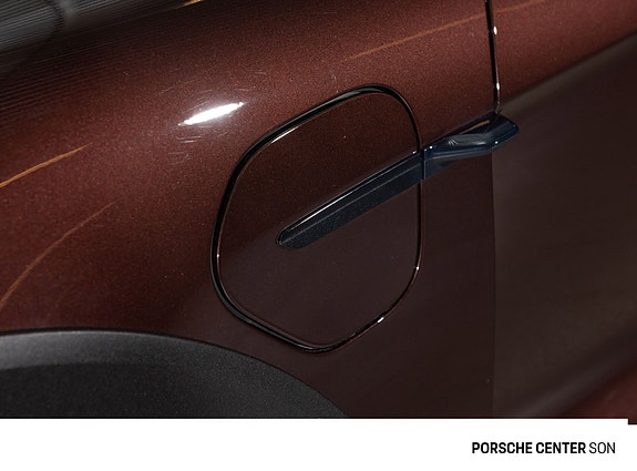 Porsche Taycan Cross Turismo 10 of 30