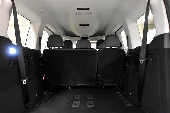 Volkswagen Caddy Maxi 22 of 30