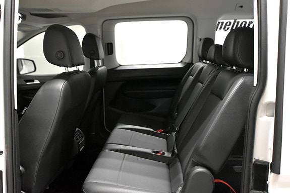 Volkswagen Caddy Maxi 26 of 30