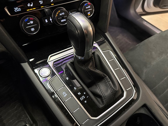 Volkswagen Passat 29 of 30