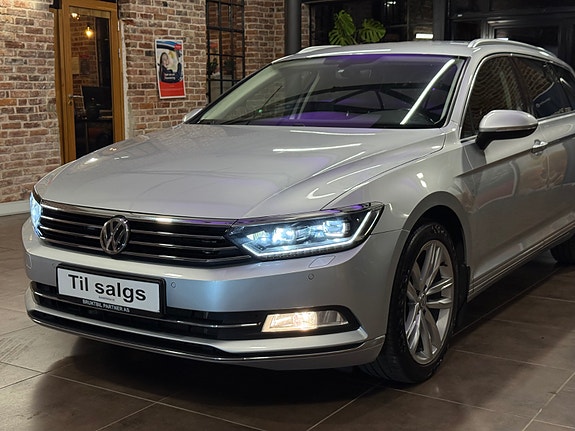 Volkswagen Passat 5 of 30
