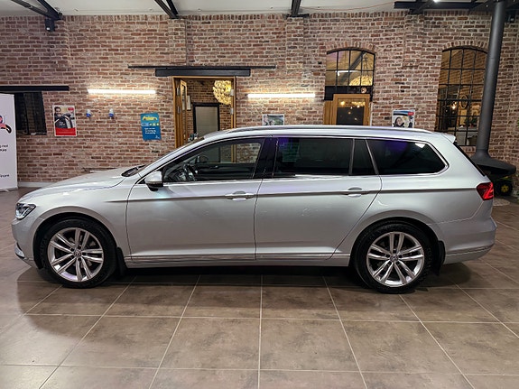 Volkswagen Passat 8 of 30