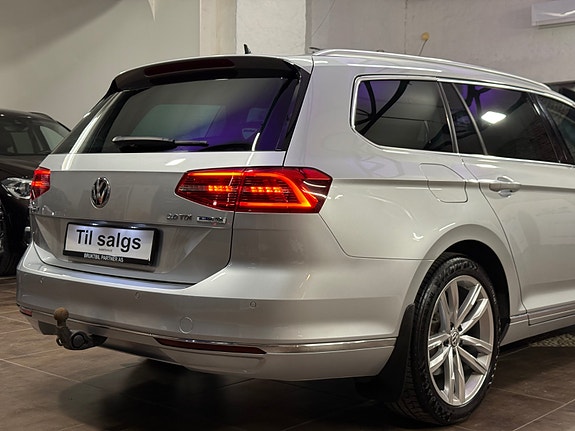 Volkswagen Passat 15 of 30