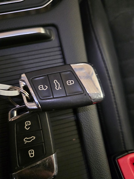 Volkswagen Passat 12 of 23