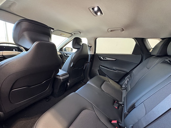 Kia EV6 11 of 23