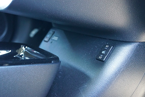 Toyota Prius 28 of 30